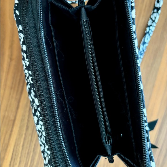 Vera Bradley Crossbody Bag - Picture 3 of 5